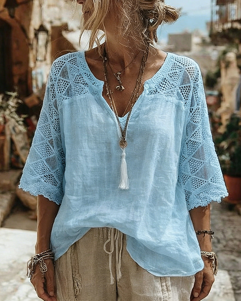 Anna | Blusa con scollo a V e dettagli in pizzo