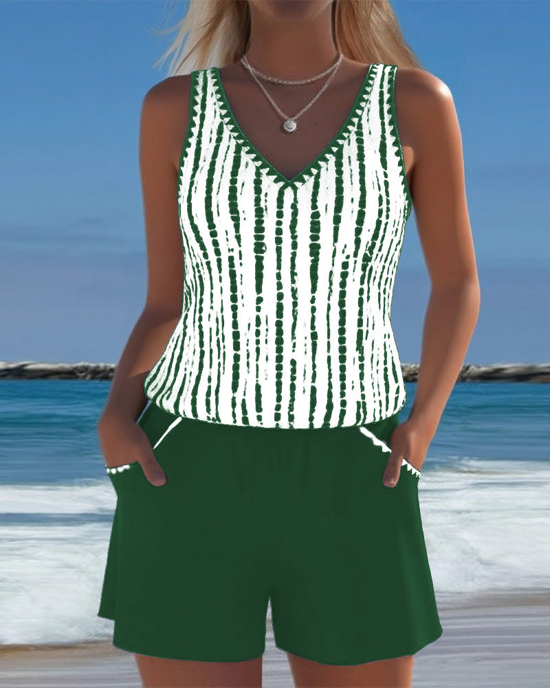 Mia™ | Costume da bagno casual a due pezzi con stampa e scollatura a V con tasche