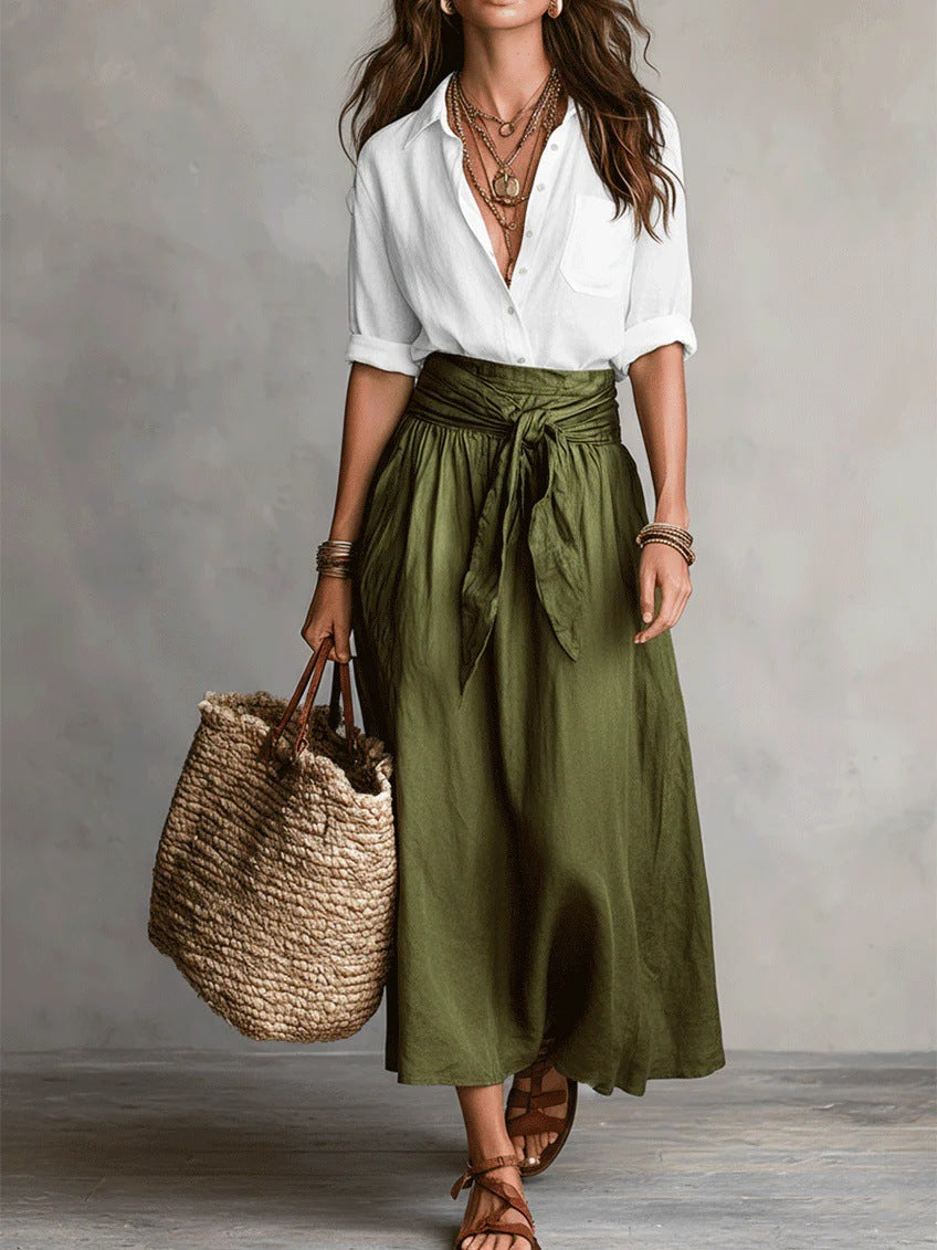 Luisa – Completo di due pezzi: maglietta nera e gonna midi verde oliva