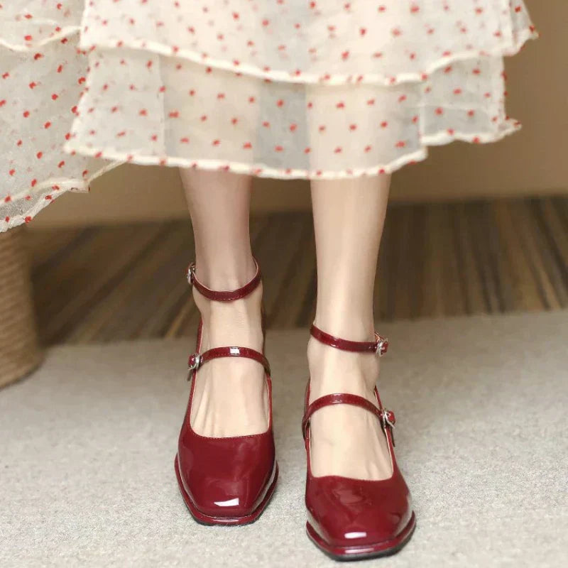 Eleganti Pumps con Cinturino alla Caviglia