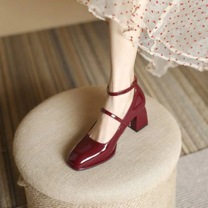 Eleganti Pumps con Cinturino alla Caviglia