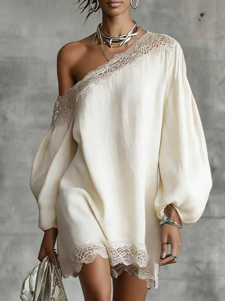 Lidia | Abito casual con spalle scoperte, dettagli in pizzo e maniche lunghe