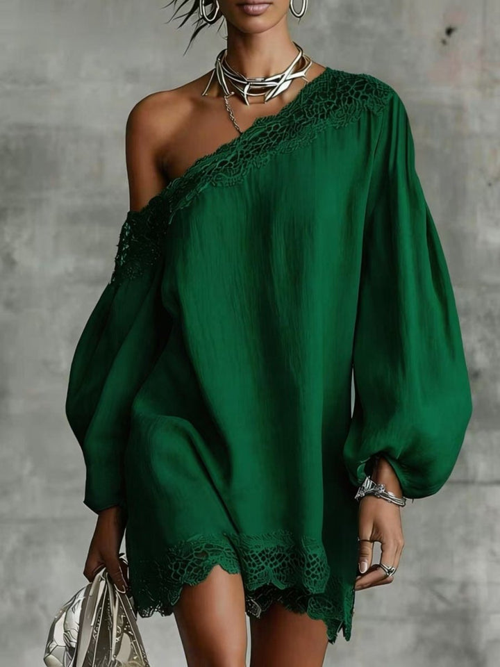Lidia | Abito casual con spalle scoperte, dettagli in pizzo e maniche lunghe