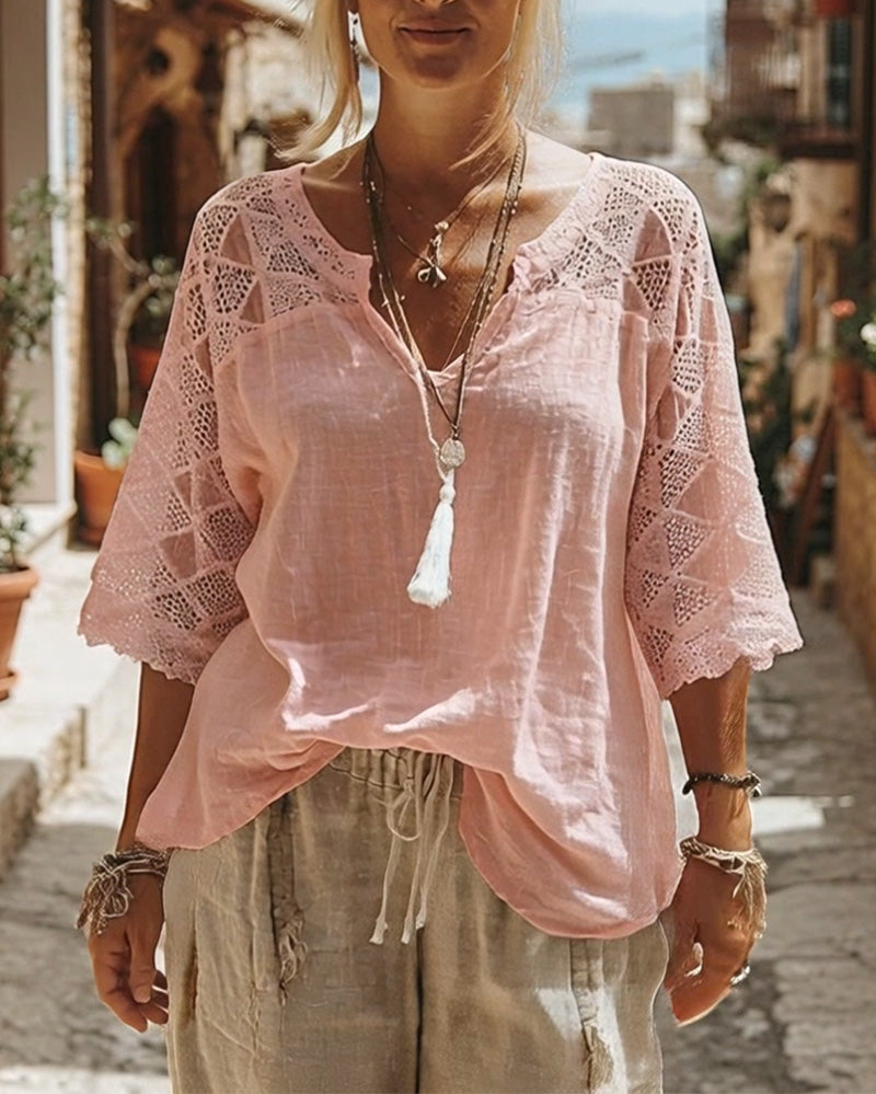 Anna | Blusa con scollo a V e dettagli in pizzo